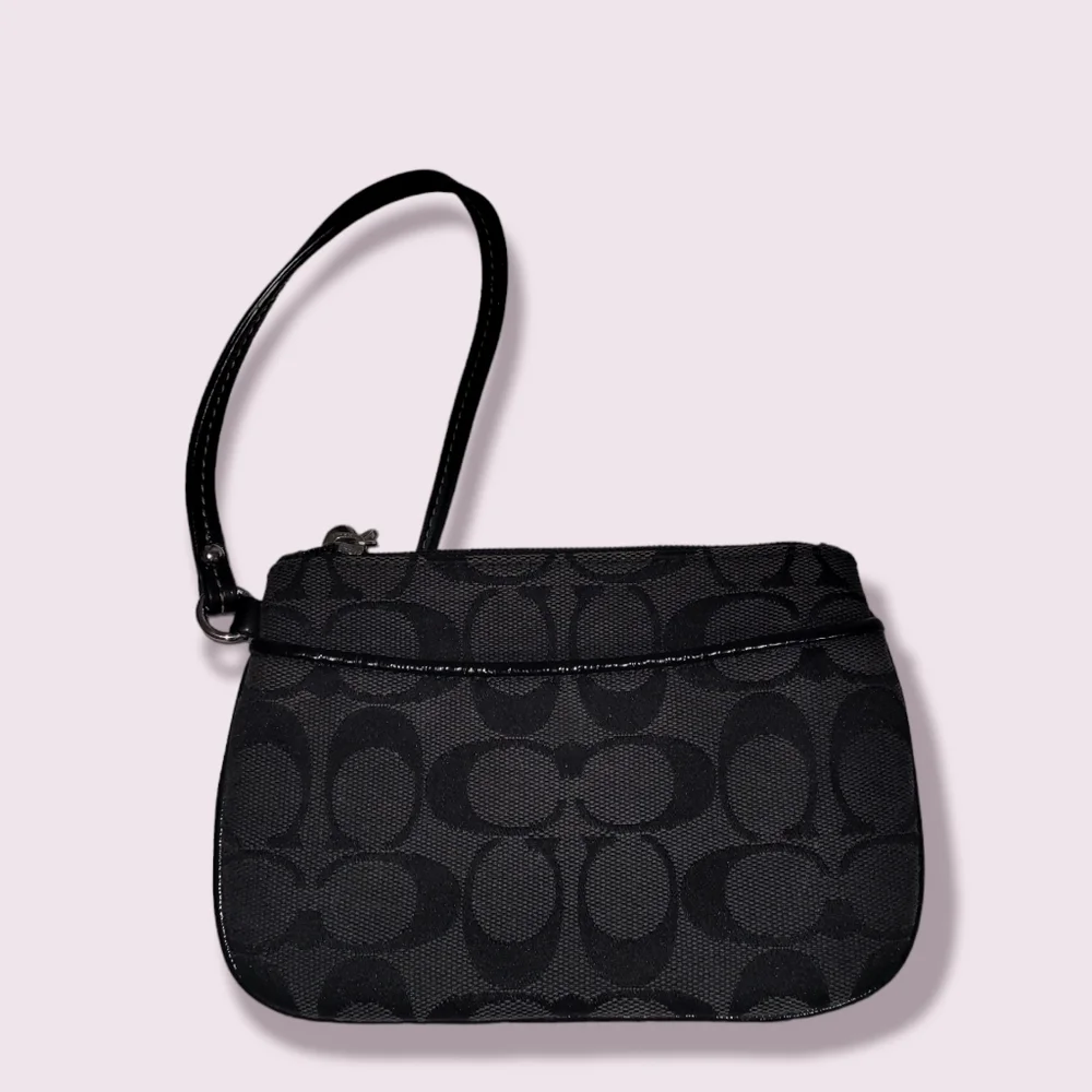 Vintage Coach Signature C Black Wristlet